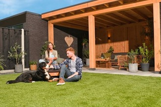 Overkapping van douglas met een loungeset