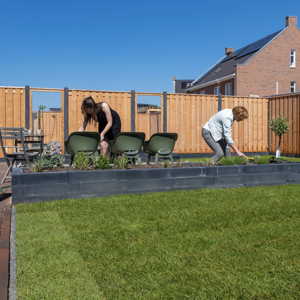 Betonpaal glad 10 x 10 x 280 cm diamantkop Antraciet Hoekpaal