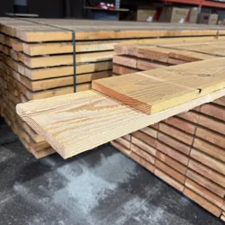 Plank Fijnbezaagd 22 x 200 mm 4,00 mtr Lariks / Douglas