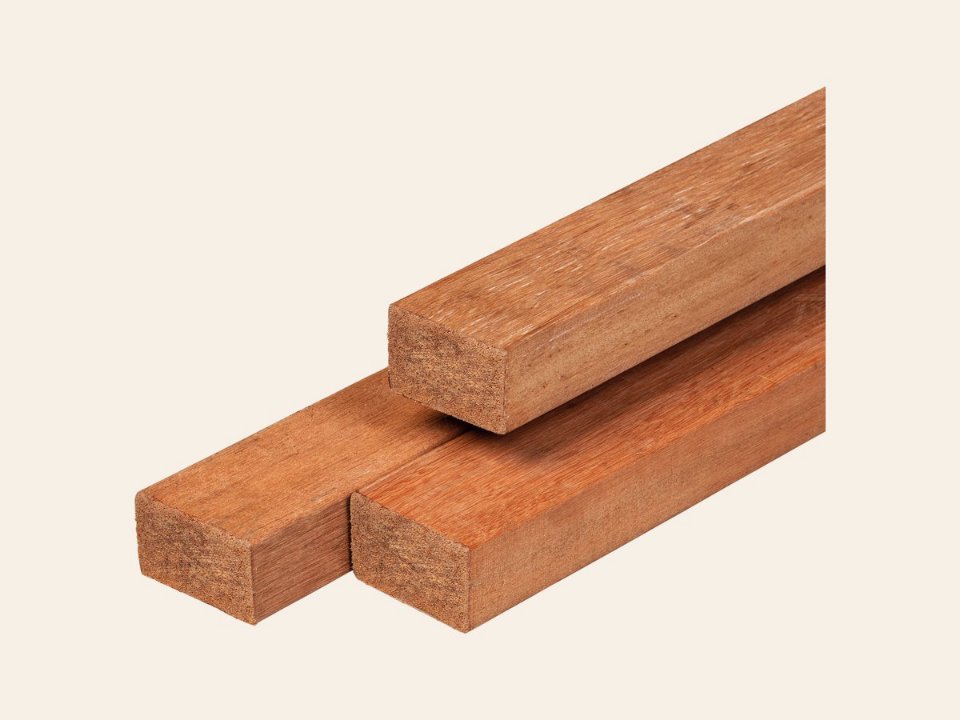Keruing hardhout regel geschaafd, ronde hoeken