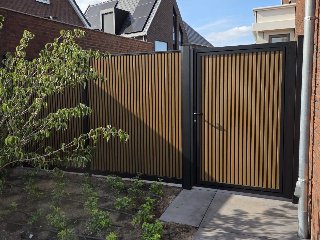 Enkele stalen poort, zwart gepoedercoat, incl. hang- en sluitwerk