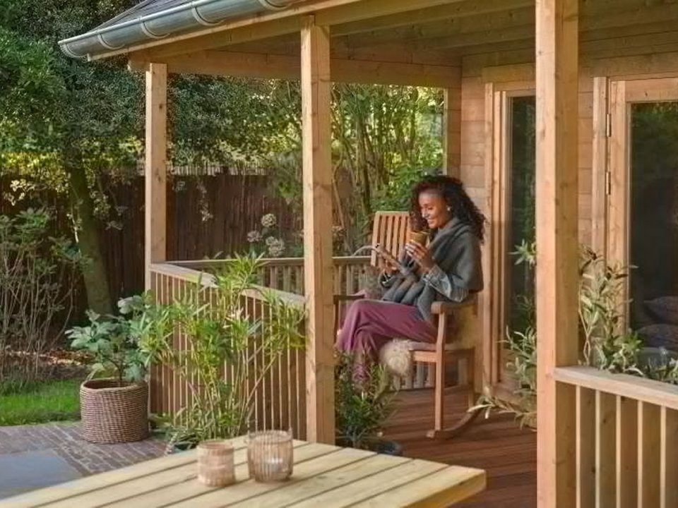 Teak schommelstoel